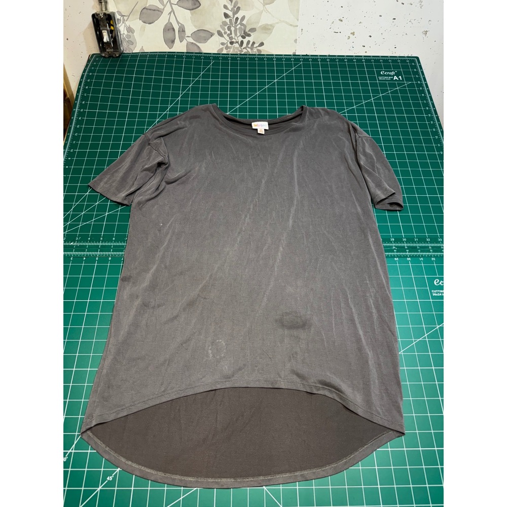 LuLaRoe Irma Tunic Top Womens XS Gray Short Sleeve High Low Scoop Neck Shirt